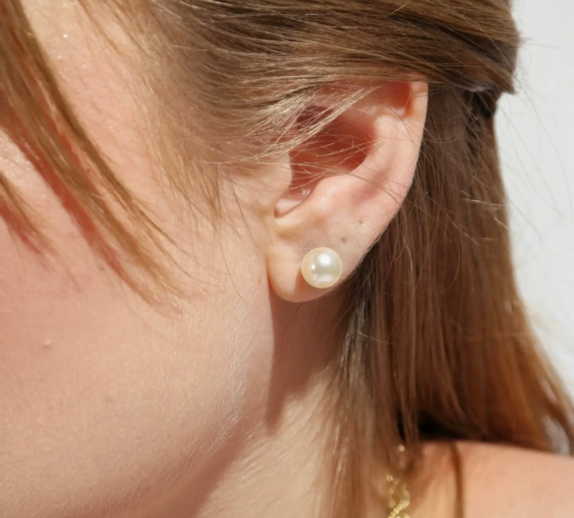 Classic Pearl Stud