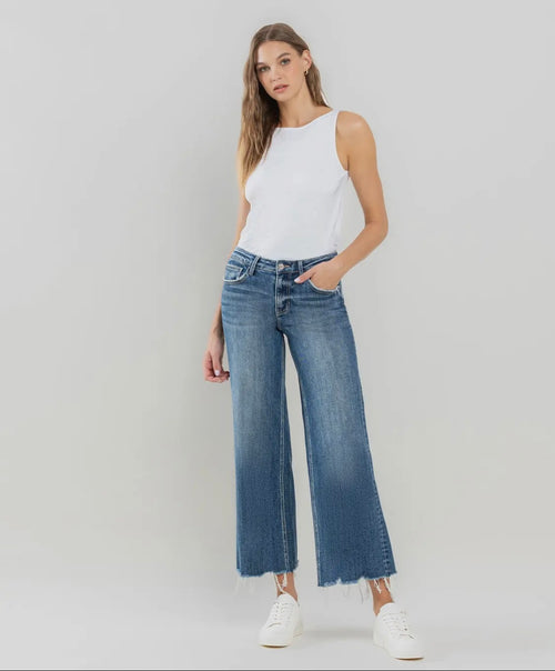 Mid Rise Cropped Jean